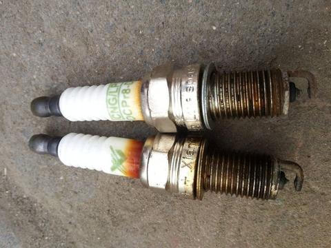 私家车火花塞是定期更换，还是看油耗更换？