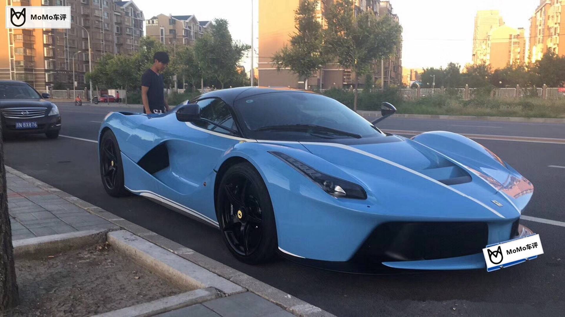 贾乃亮卖掉天价法拉利,大赚500w!价值半亿三手拉法,越老越值钱