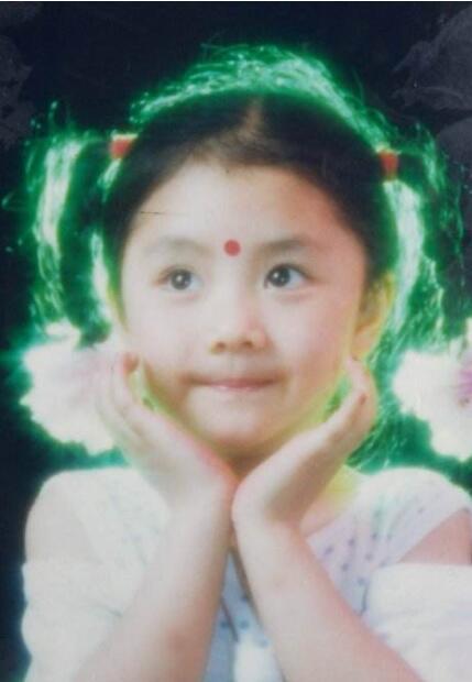 谭松韵停更微博25天,原来是妈妈车祸去世,网友