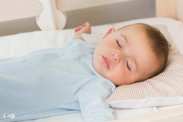 宝宝一到晚上就闹觉咋回事,顺其自然还是赶快