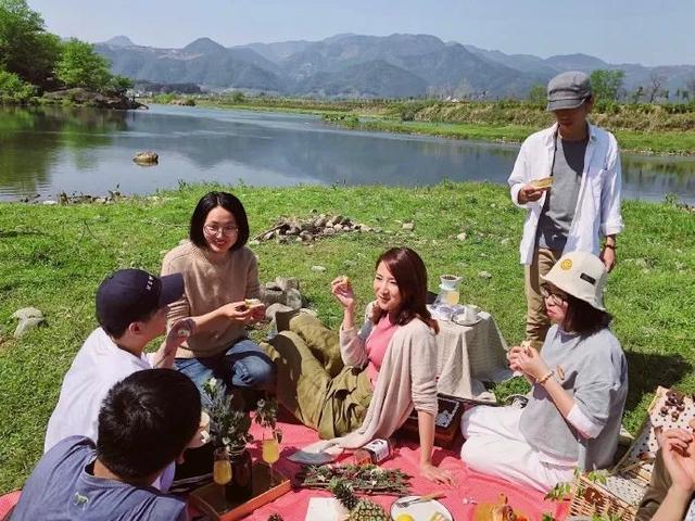 5年前，那个和陈赫离婚去环游世界的蕾拉，后来怎么样了？（组图） - 36