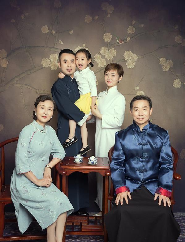 过年这样拍全家福,创意又温馨,不再千篇一律,全家变"网红!
