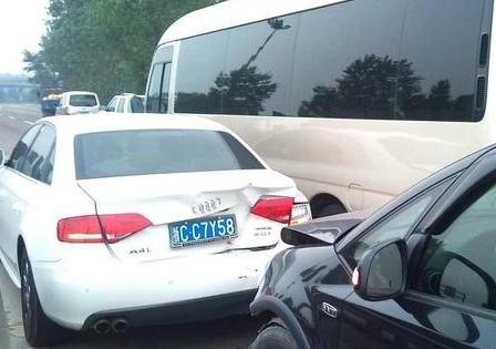 开车一年没出事，保费就打水漂？交警：知道这三点，每年省很多钱