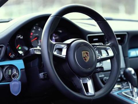 别再“拉高速”清理积碳了，现今车主这样做，免拆洗，车车适用