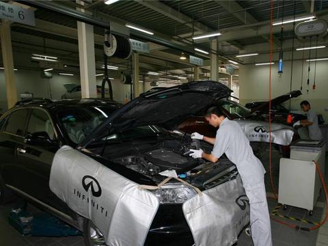 汽车积碳能增加油耗! 网友 开车用这3招, 积碳不再是烦恼!