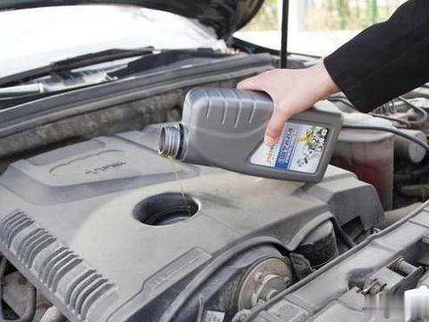 车子在4S店保养换机油时,要提醒师傅注意这几点，能有效避免被骗