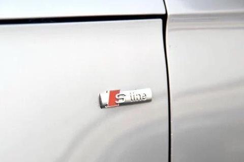 顶配仅18万的进口奥迪，人称“两厢钢炮”，提速8.9S，过弯太稳