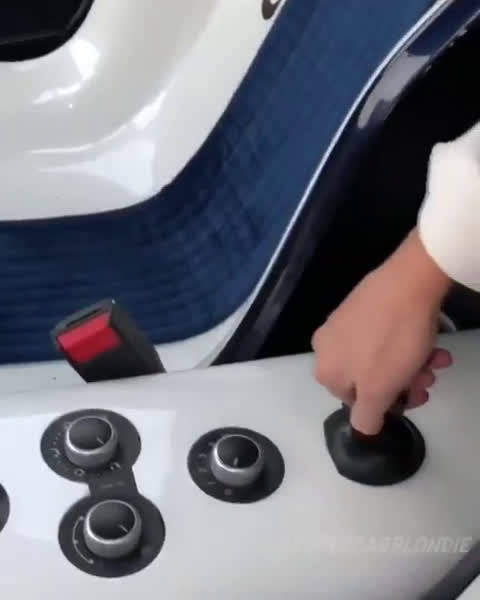 看起来像来自未来的跑车