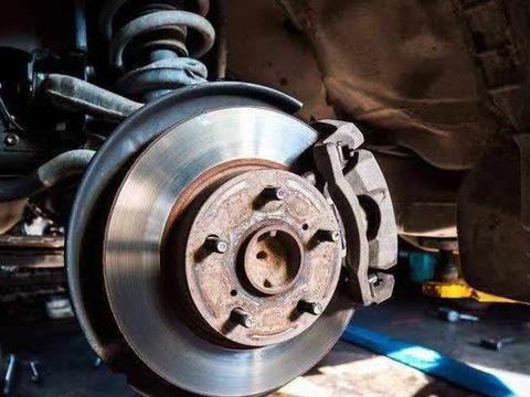 保养小常识爱车出现这几个问题别着急，没必要送修自己就能解决