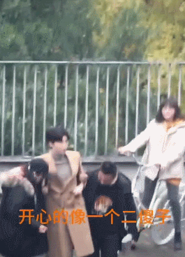 正文   范冰冰的弟弟范丞丞自从进入娱乐圈以来,热度就一直居高不下