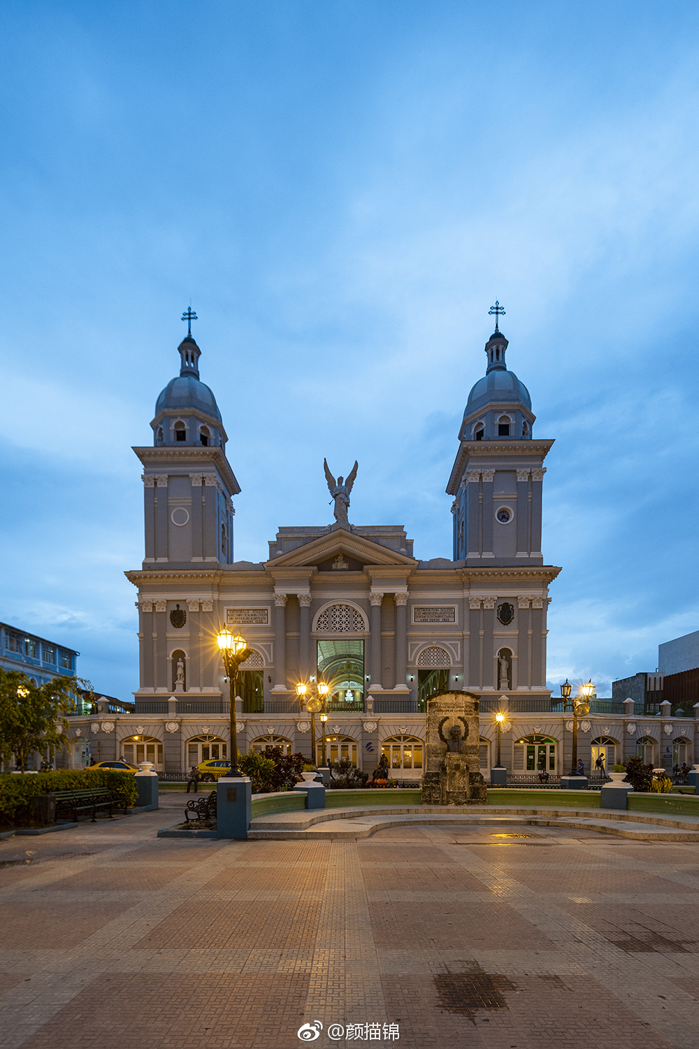 塞斯佩蒂斯广场是圣地亚哥的中心|圣地亚哥|立柱|古巴