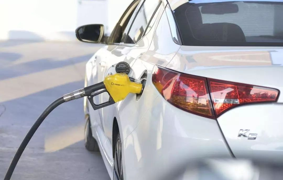新能源汽车取代燃油车为何困难重重？大概是因为这些吧！
