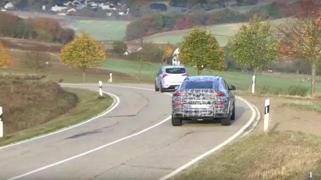 全新一代宝马X6谍照曝光，采用更大双肾格栅设计