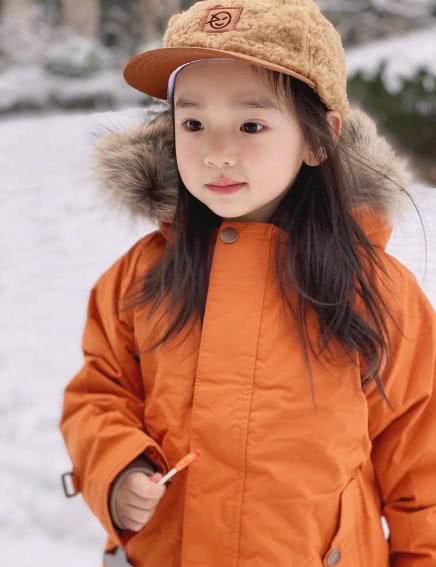 有种“遗传”叫董璇女儿,妈妈的高颜值一点也没浪费