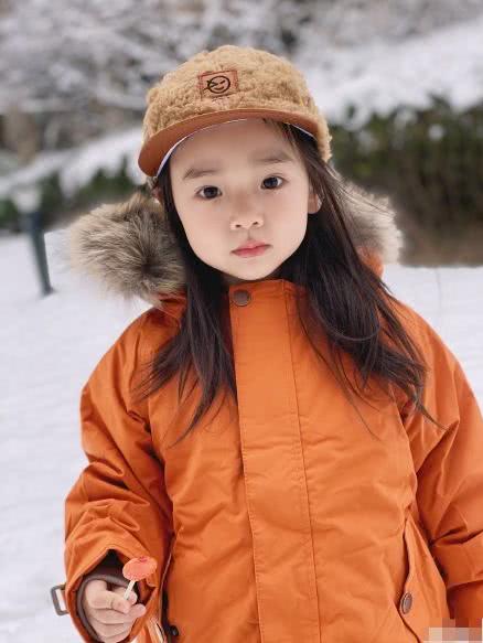 有种“遗传”叫董璇女儿,妈妈的高颜值一点也没浪费
