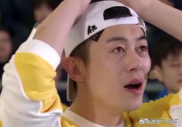 朱亚文录制节目全程黑脸,意外洗白跑男团,看见前队长邓超的影子