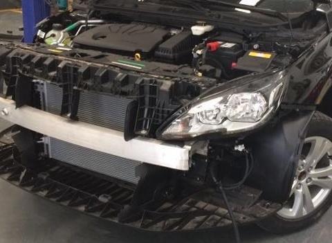 如果把防撞钢梁换成橡胶，这样是不是效果更好呢？