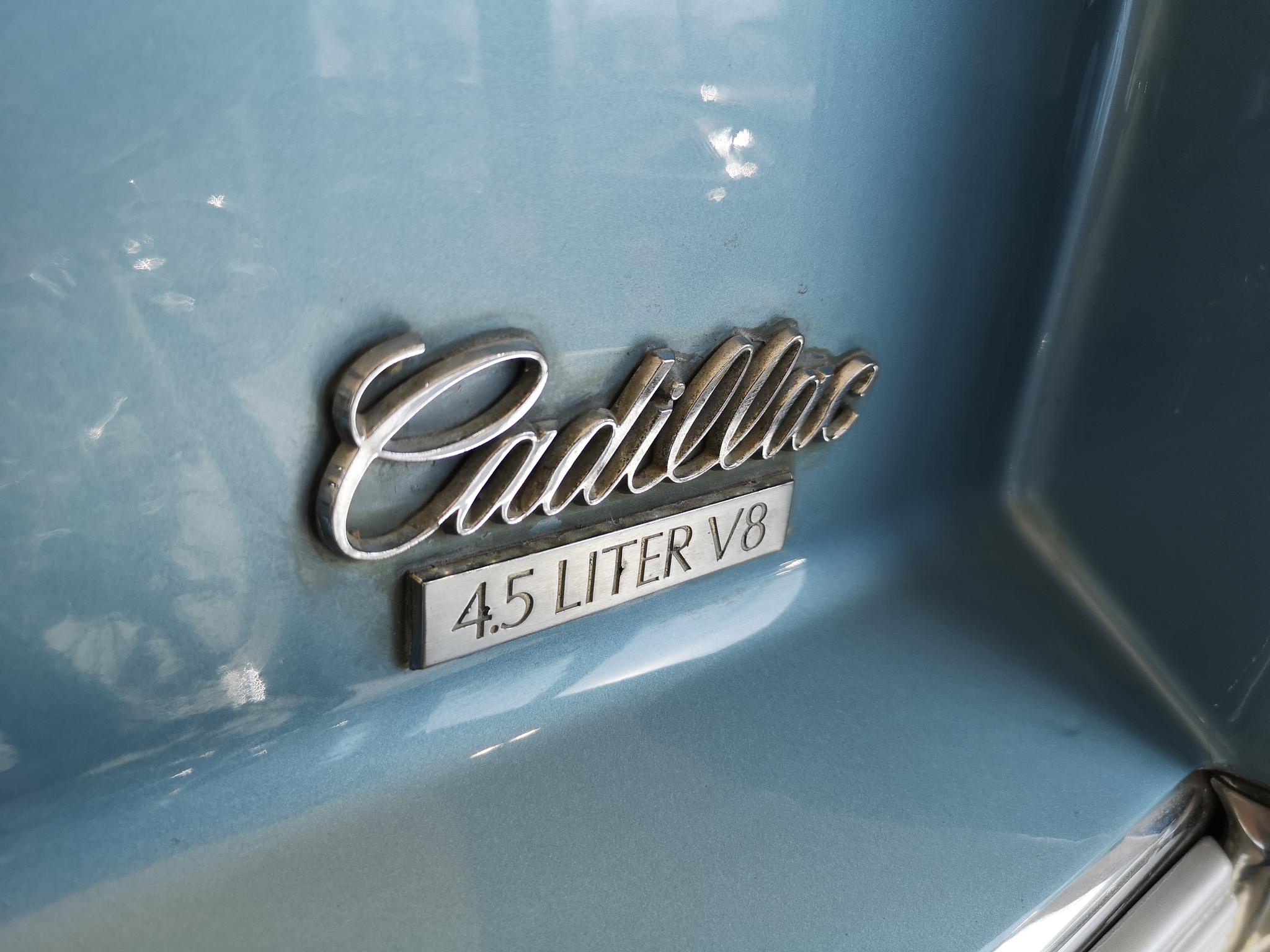 八九十年代的美系豪华 到店实拍凯迪拉克DeVille老车