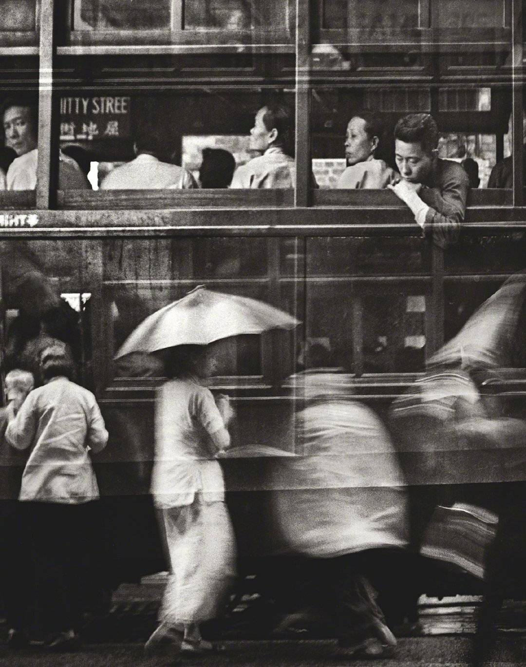 20世纪50年代和60年代的香港街头.摄影师何藩(fan ho,1933-2016)