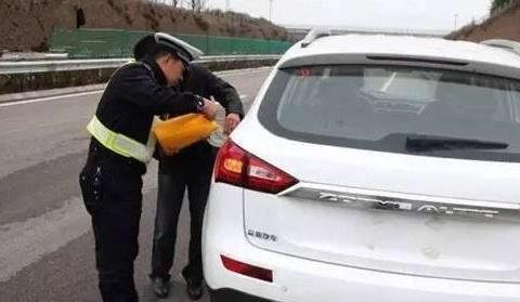 交警提醒：这4项救援都是不收钱的，随叫随到，很多车主还不知道