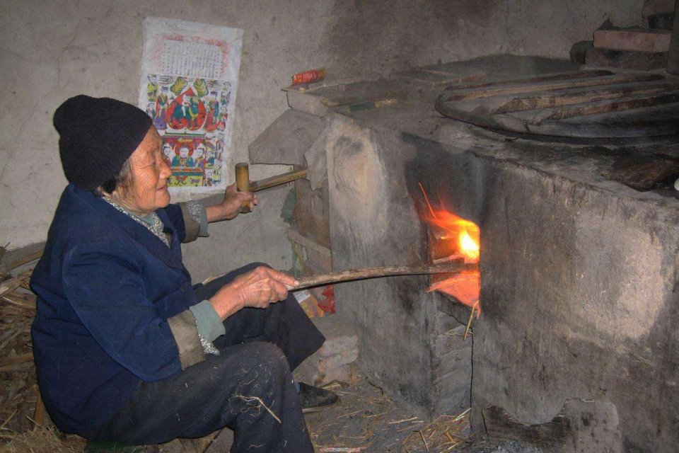 专家建议禁止农村烧柴火做饭取暖,农民朋友有话说
