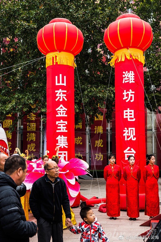 第30届潍坊金宝国际车展。摄于2019年10月。