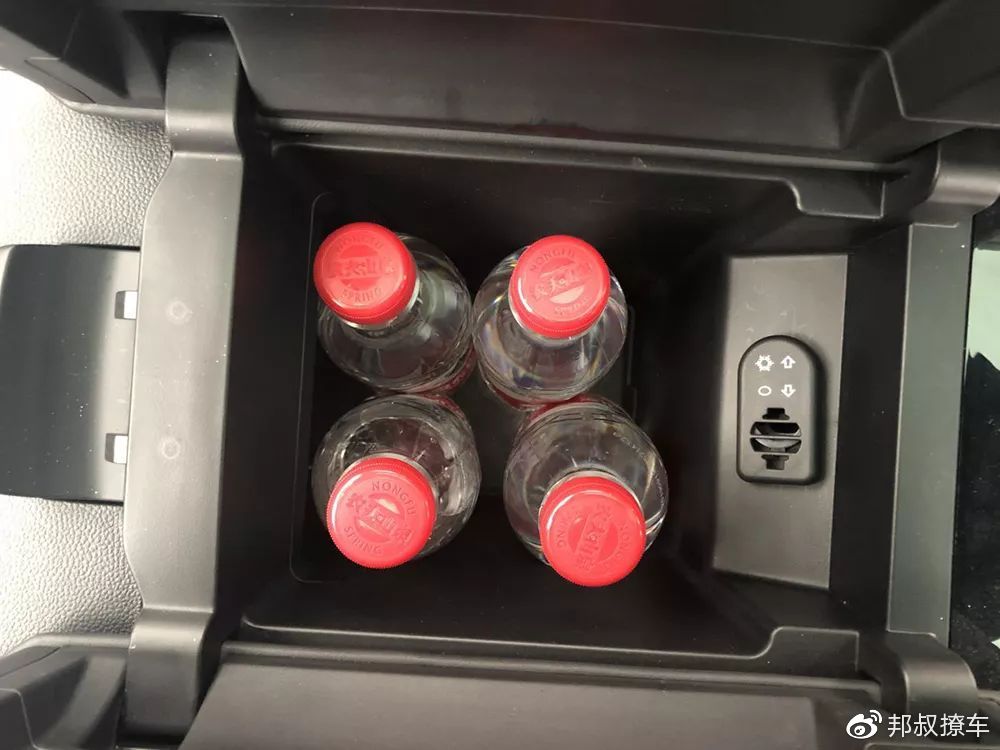 试驾荣威RX5 MAX:底盘质感好,车内氛围不输豪华品牌