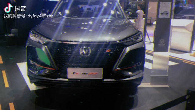 最喜爱的SUV系列之一，长安CS75 PLUS，全新设计语言