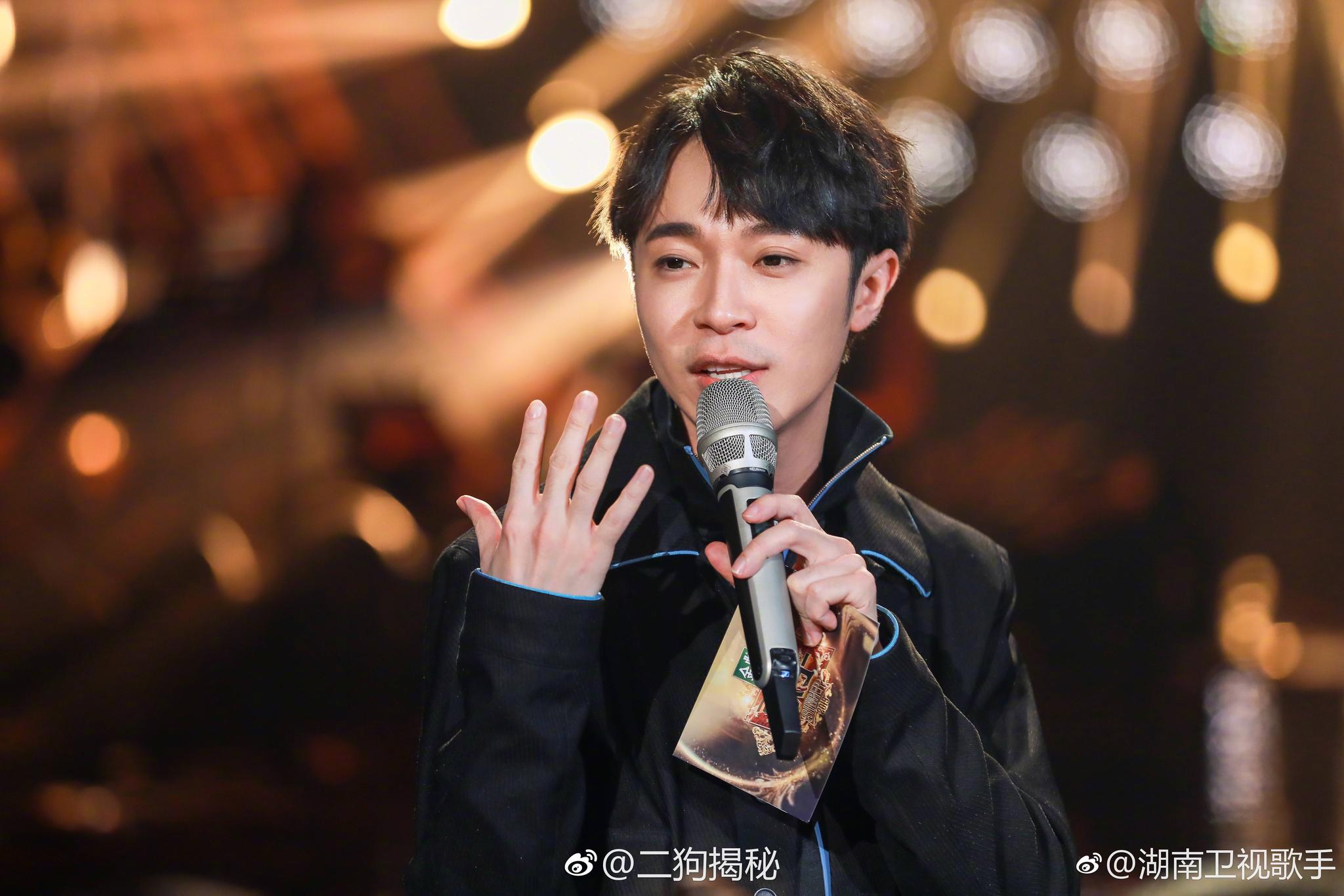 歌手吴青峰的经纪人