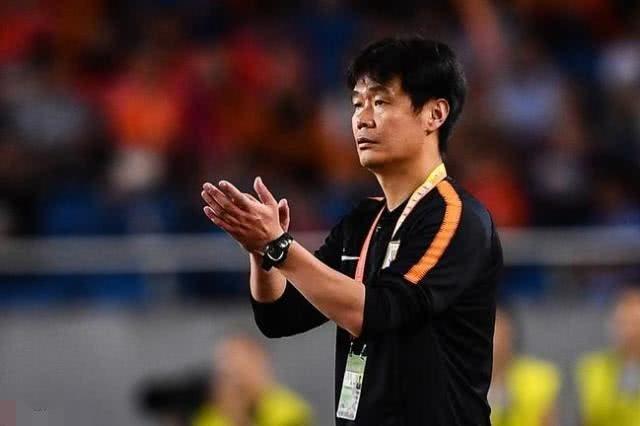 续约佩莱,亲自引援,彰显李霄鹏球队地位!真心为