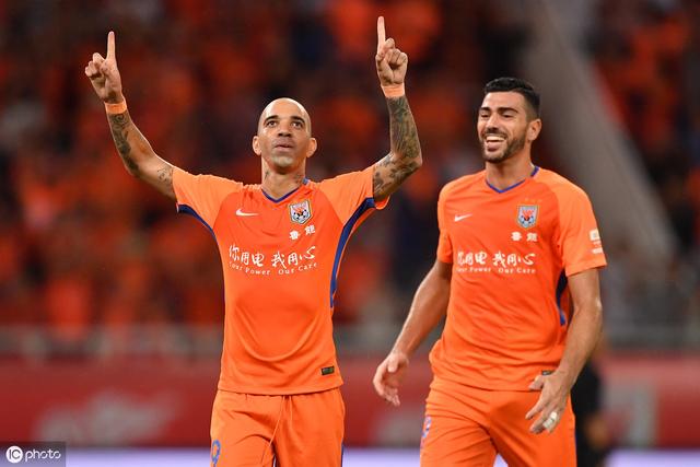 恒大新援加盟日本球队获官宣!前鲁能外援进球