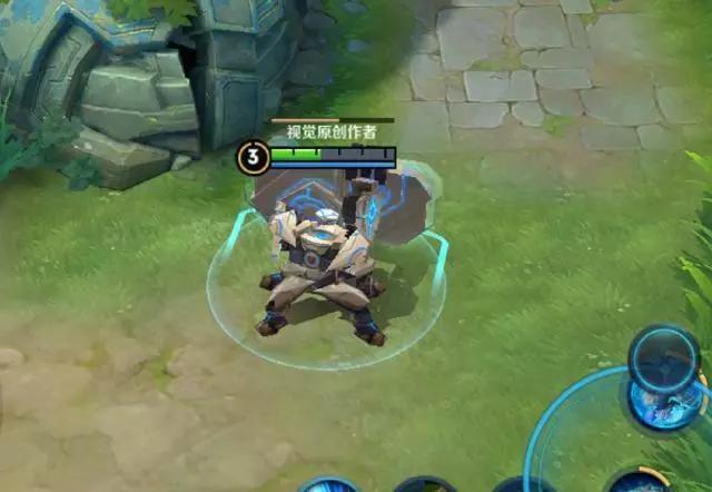 王者荣耀：史上第一个不耗蓝，却有蓝条的英雄，鲁班被他挤出血！