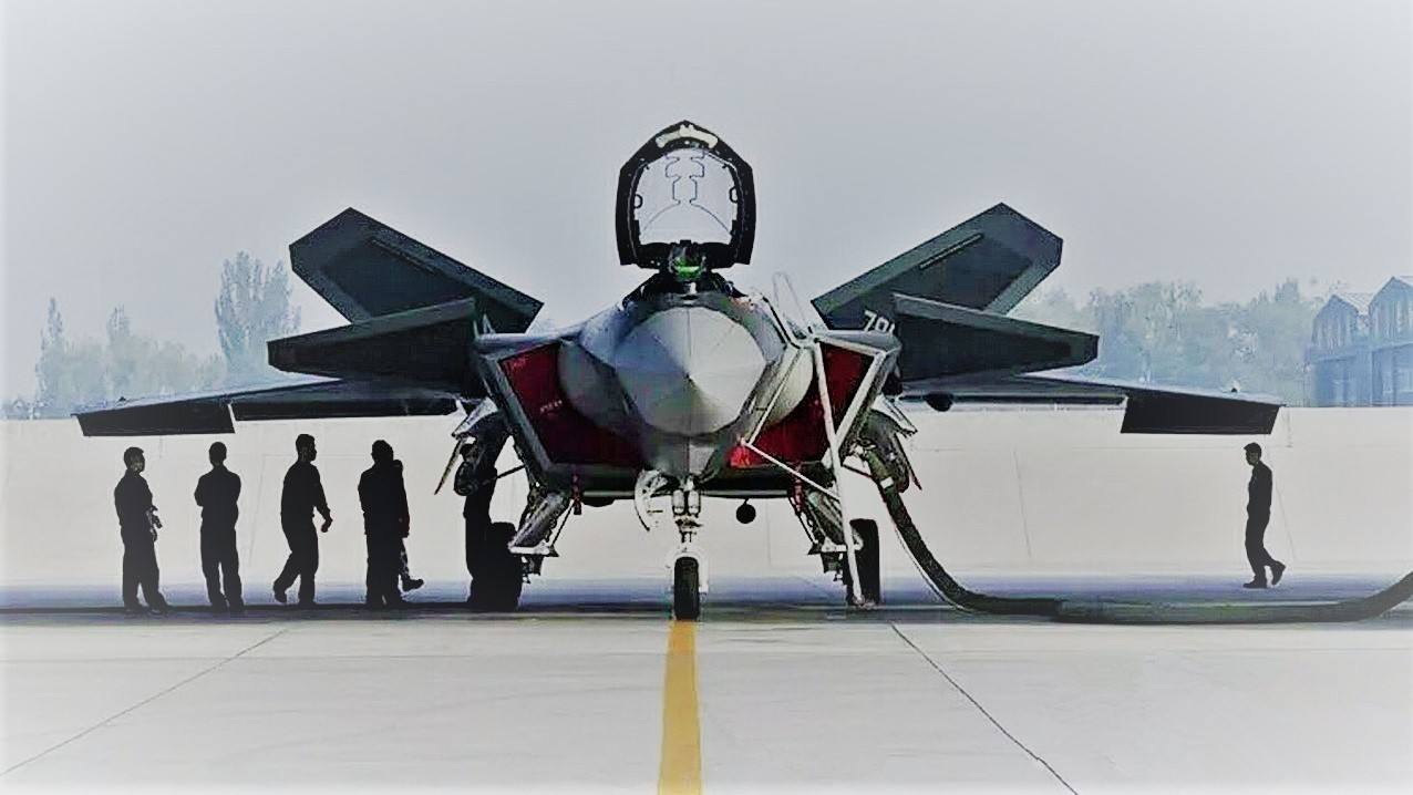 歼20向全国人民拜年为什么却体现了与美国空