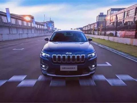 12月10日，全新Jeep自由光上市 19.68-31.98万元