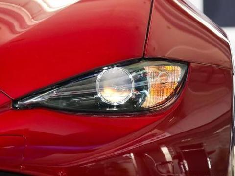 全国限量500台的跑车，无框车门+158马力售34万，却没配倒车影像