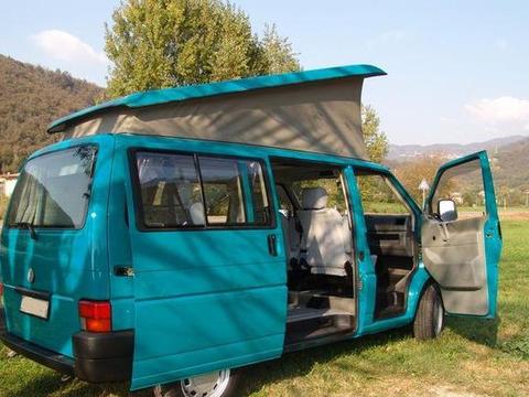 1995年的大众旅行车，车顶还带“阁楼”，别把它看成面包车！