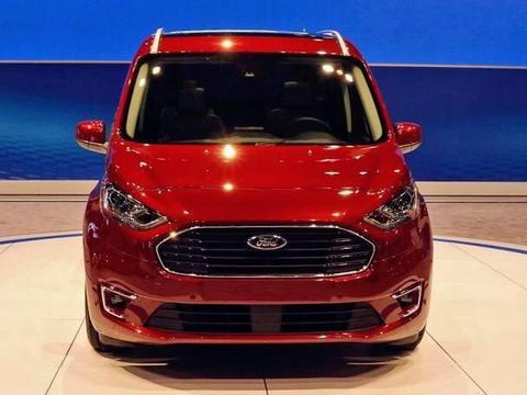 福特全新MPV很实在，配侧滑门+3种座椅布局，后排放倒变大床