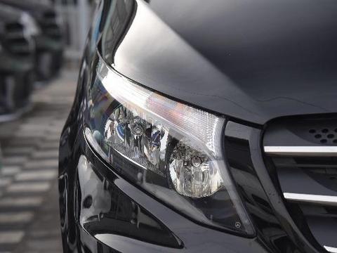 车长5米3的“大奔驰”, 仅28万起, 开出去比埃尔法大气,