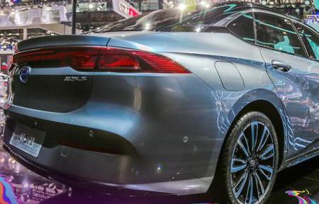 过年想买车的朋友再等等，广汽新能源AION·S值得期待