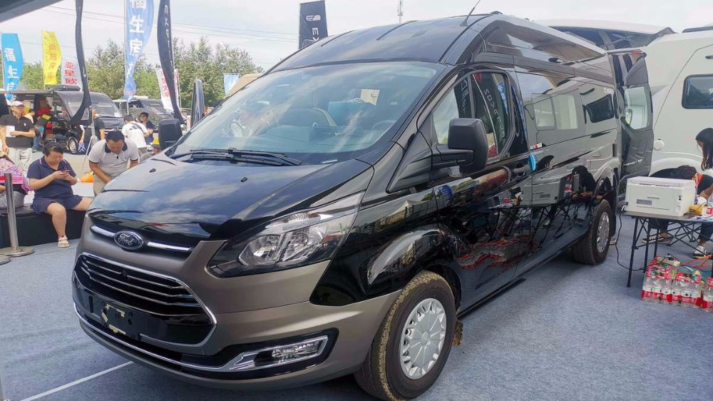 售价32.98万元 景宴睿535福特B型房车首发上市