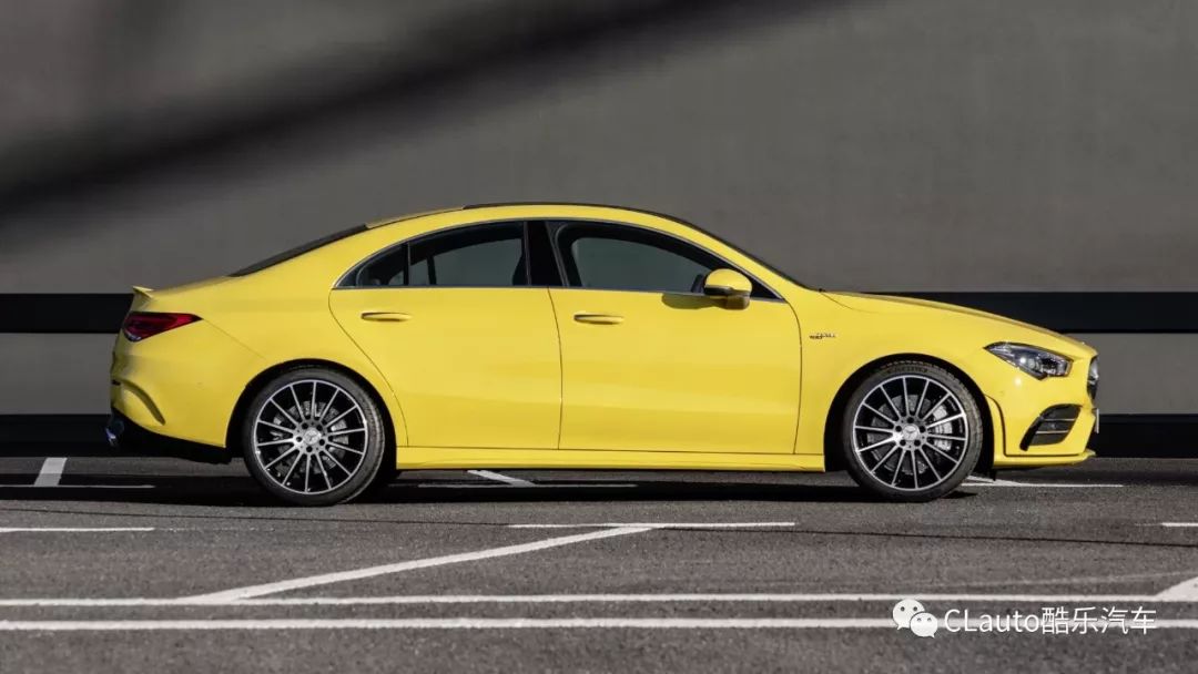 新CLA 35 AMG正式发布,302匹,4.6秒破百,带赛道记录仪