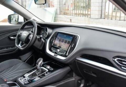 或11万，配22寸轮毂+有色激光大灯，奇瑞终于火了！