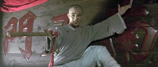 1992年，熊欣欣打了李连杰七个耳光，却成就了一部名垂影史的经典