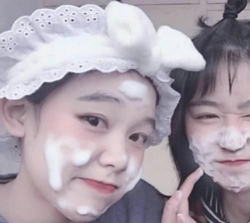 “油光满面”惹人嫌？油性皮肤的“3大好处”，别的女生羡慕不来