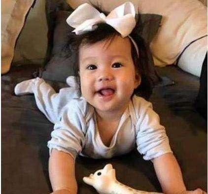 霍建华两岁女儿太美,称自己被迷中毒了,宠女狂