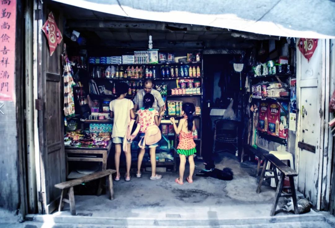 早晨热饭团,深夜关东煮,便利店对你来说,只有这些吗? 早晨热饭团,深夜关东煮,便利店对你来说,只有这些吗?