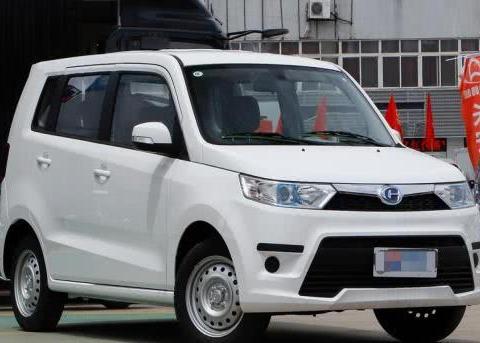 铃木推出的这台微型车集旅行和越野于一体,起售价仅4万