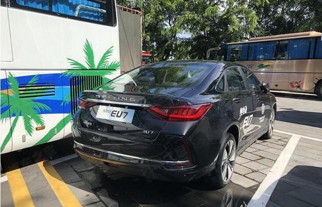 名爵零百加速进6秒/沃尔沃V60旅行车 国内新车谍照信息点很密集