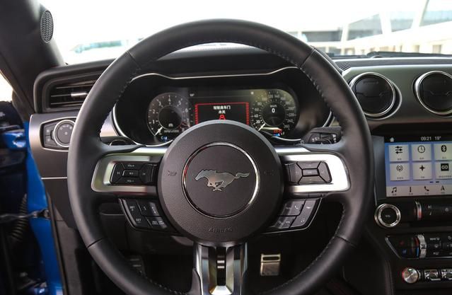 Mustang 5.0L V8 GT 新款Mustang也正是国内最便宜的V8性能车