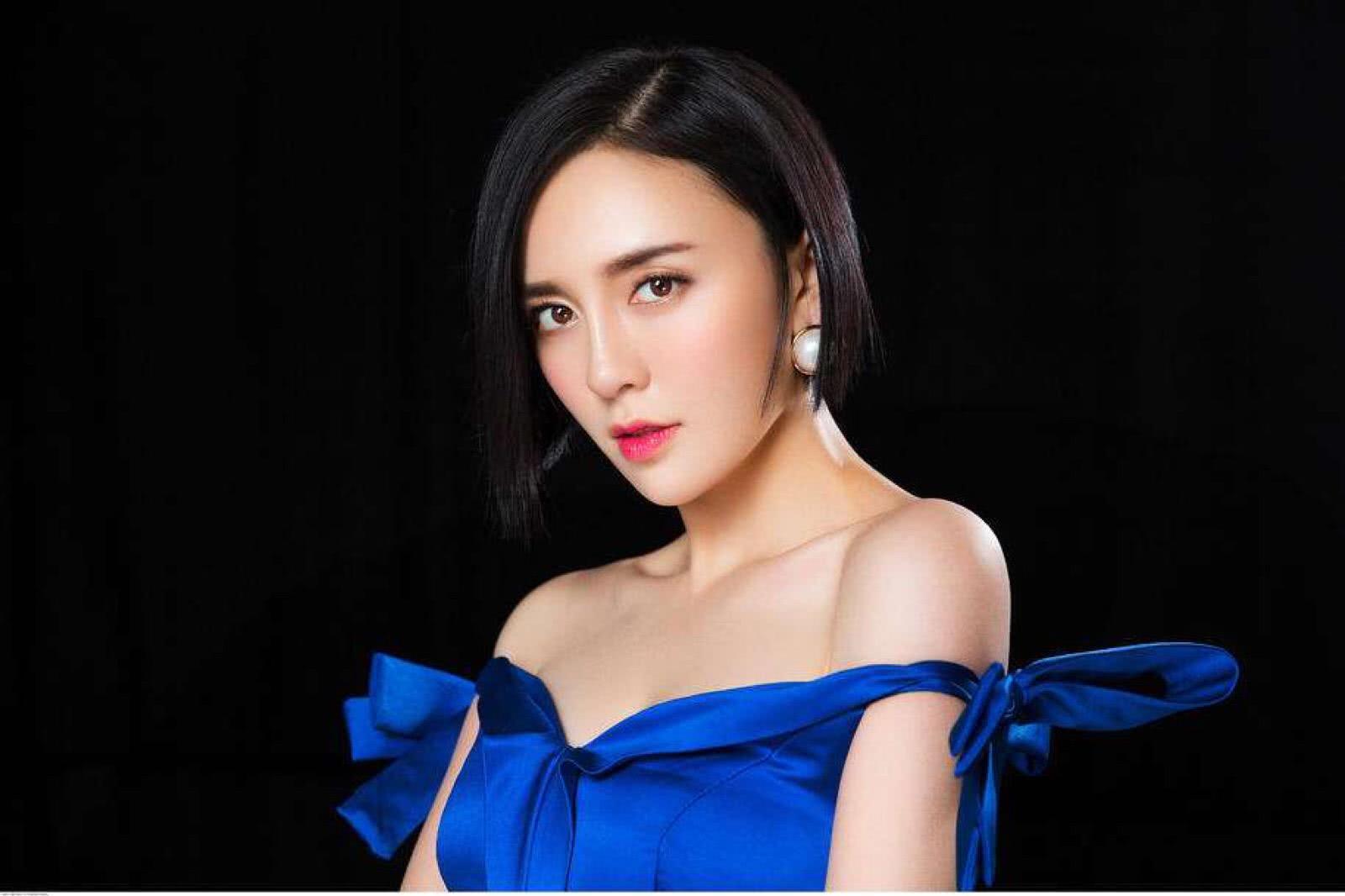 吕佳容内衣_吕佳容性感内衣图片